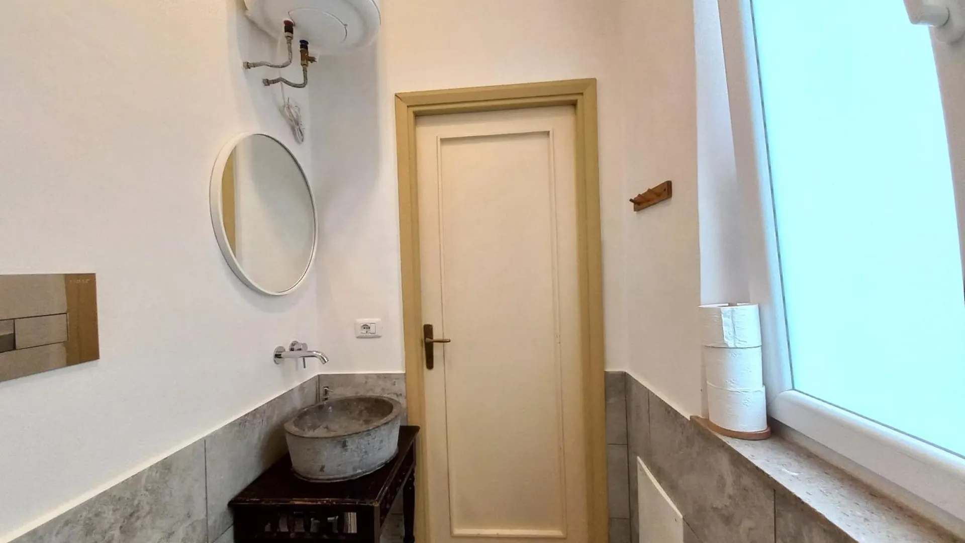 Apartment With Mountain View Palermo Italy